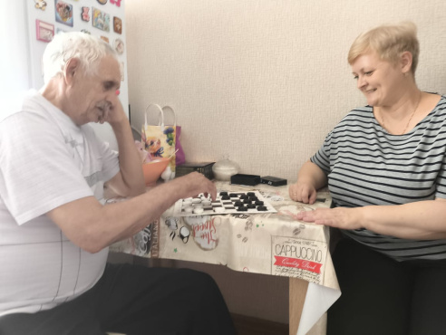 Продолжается индивидуальная работа психолога на дому с получателями социальных услуг «Опоры» 