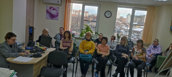 Новая встреча социальных работников организации с врачом-гериатром 