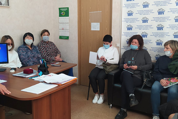 Социальные работники АНО СОН "Опора" совмещают учебу с работой 