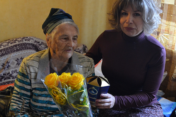 Поздравляем с 100-летним юбилеем МАЛЫШЕВУ Василису Михайловну, труженицу тыла, ветерана труда, получателя социальных услуг АНО СОН «Опора»!