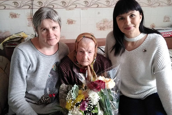 Поздравляем с 100-летним юбилеем МАМЕНКОВУ Агафью Маркеловну, труженика тыла, ветерана труда, получателя социальных услуг АНО СОН «Опора»!