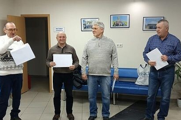 Поздравление мужчин-сотрудников "Опоры" с Днем защитника Отечества.