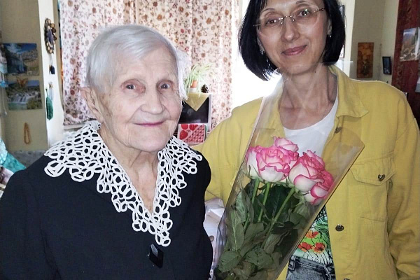 Поздравляем с 100-летним юбилеем Золотенкову Зинаиду Леонтьевну, получателя социальных услуг АНО СОН «Опора»