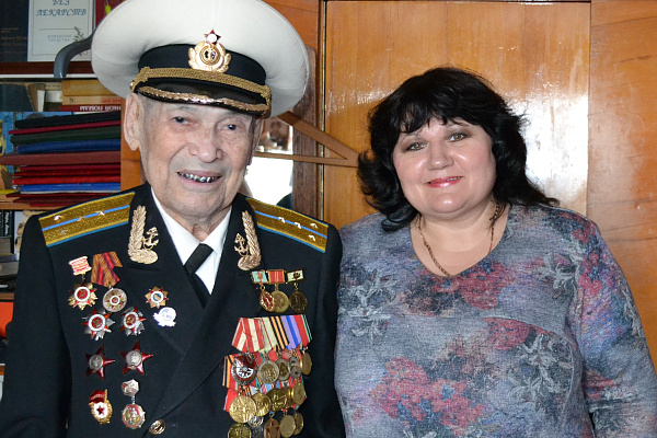 Поздравление участников Сталинградской битвы с 75-летием ПОБЕДЫ в историческом сражении сотрудниками АНО СОН «Опора» 