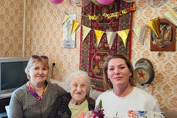 Поздравляем с 100-летним юбилеем Лидию Ивановну Петрову,  участницу Сталинградской битвы, ветерана Великой Отечественной войны, получателя социальных услуг АНО СОН "Опора"!