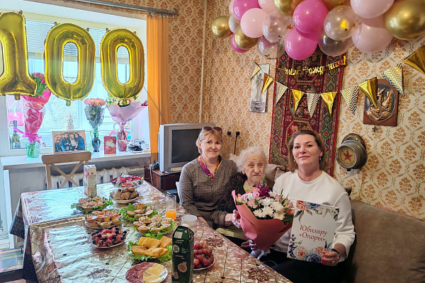 Поздравляем с 100-летним юбилеем Лидию Ивановну Петрову,  участницу Сталинградской битвы, ветерана Великой Отечественной войны, получателя социальных услуг АНО СОН "Опора"!