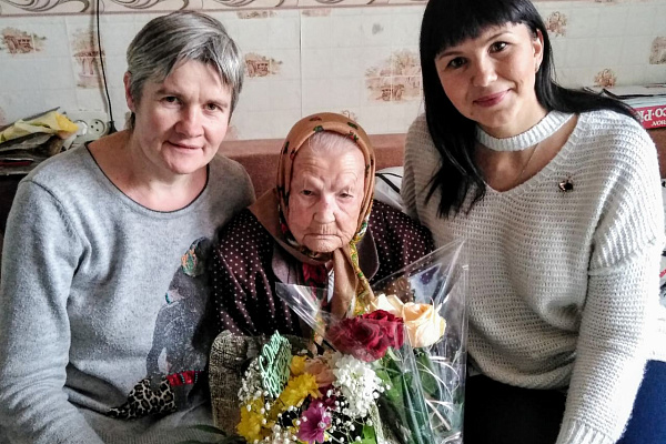 Поздравляем с 100-летним юбилеем МАМЕНКОВУ Агафью Маркеловну, труженика тыла, ветерана труда, получателя социальных услуг АНО СОН «Опора»!